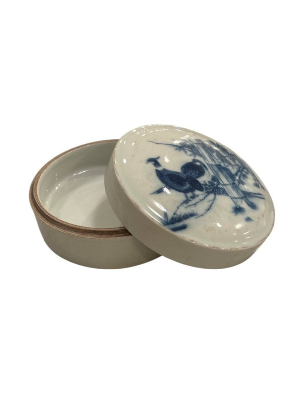 Blue & White Round Porcelain Box - Anecdote