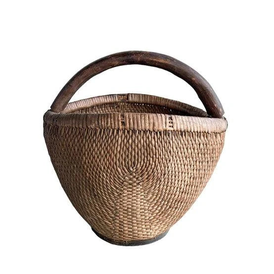 Vintage Willow Basket - Anecdote