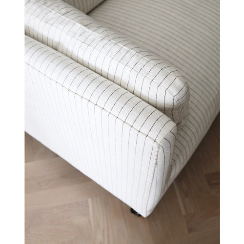 Margot Sofa-Sofa-Anecdote